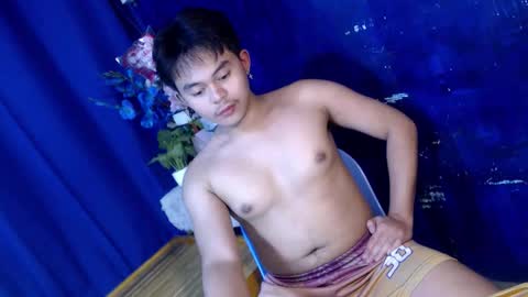 Snapshot of toshirokunn chatting on 5, 12, 2025 Toshiro online show from 5, 12, 2025