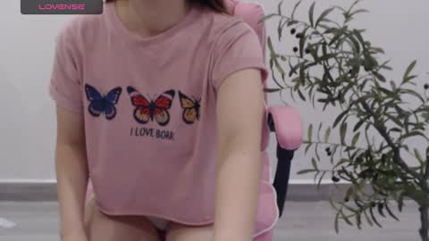 Snapshot of totoro_09 chatting on 10, 9, 2025 Angelina online show from 10, 9, 2025