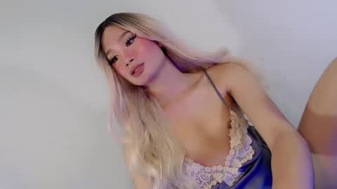Snapshot of touch_my_body1 chatting on 21, 5, 2026 iloveyou AZ online show from 21, 5, 2026