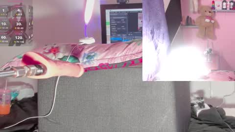 Snapshot of touk_kira chatting on 27, 11, 2025 touk_kira online show from 27, 11, 2025