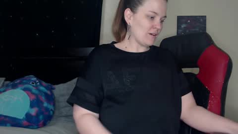 Lilly Miss Mistress Goddess Maam Queen Boss online show from 17, 1, 2025