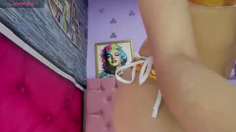 tracy_ks online show from 4, 10, 2025