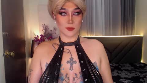 Snapshot of trandomsts chatting on 28, 10, 2025 DOM irish online show from 28, 10, 2025