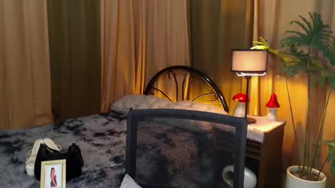 Snapshot of transgoddessrosy chatting on 19, 9, 2025 ROSY TAN BE MY KING DONT FORGET TO FOLLOW AND THUMBS UP ME online show from 19, 9, 2025