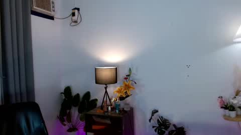 Selena the real cummer online show from 20, 2, 2025