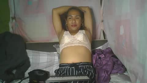 transhottie28 online show from 2, 3, 2025