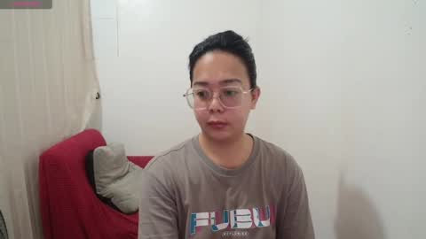 Snapshot of transmanilasue chatting on 16, 11, 2025 Sue online show from 16, 11, 2025
