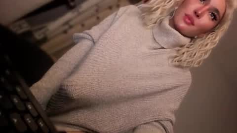 ALMIGHTY GODDESS VALENTINA online show from 2, 11, 2025