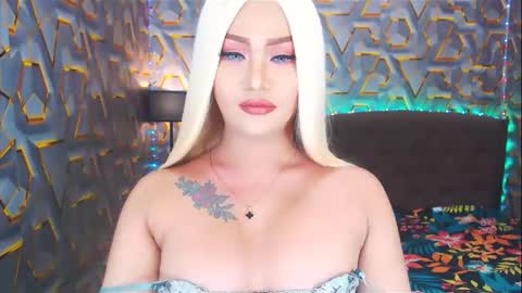 KYLIE BELLA  TS online show from 5, 1, 2025