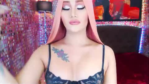 Snapshot of transplayfullolivia chatting on 2, 3, 2025 KYLIE BELLA TS online show from 2, 3, 2025