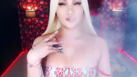 KYLIE BELLA  TS online show from 9, 5, 2026