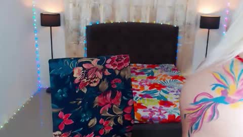 KYLIE BELLA  TS online show from 7, 6, 2026