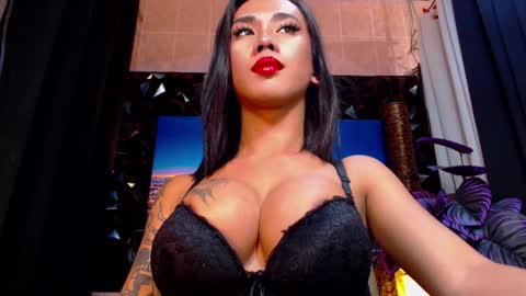 Snapshot of transpornidol chatting on 4, 12, 2025 transpornidol online show from 4, 12, 2025