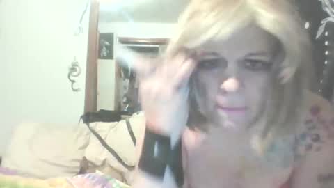 traphouseslutbunny4fun online show from 7, 1, 2025