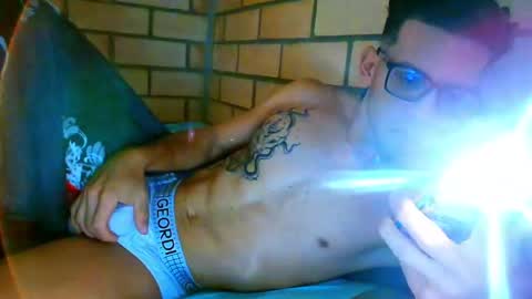 TRAVIS. online show from 9, 4, 2026