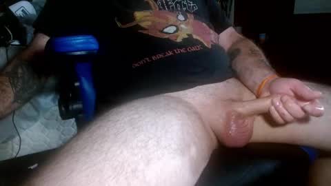 Snapshot of treasured_trash chatting on 4, 10, 2025 Dilly Dally online show from 4, 10, 2025