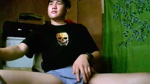 Snapshot of trebz_01 chatting on 18, 11, 2025 trebz_01 online show from 18, 11, 2025