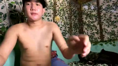 Snapshot of trebz_01 chatting on 28, 11, 2025 trebz_01 online show from 28, 11, 2025