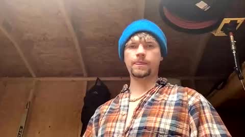 Snapshot of treeman817 chatting on 1, 2, 2026 treeman817 online show from 1, 2, 2026