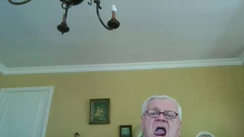 Snapshot of trekbeestje1 chatting on 25, 5, 2026 trekbeestje online show from 25, 5, 2026