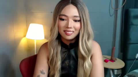 trexie_fucks15 online show from 11, 11, 2025