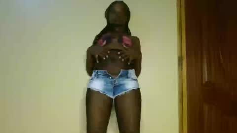 Snapshot of trey_queens chatting on 24, 6, 2026 trey_queens online show from 24, 6, 2026