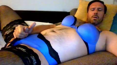 Snapshot of triciawu22 chatting on 15, 9, 2025 triciawu22 online show from 15, 9, 2025