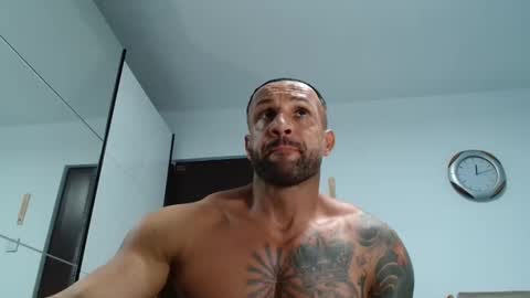 Snapshot of tridentmuscles chatting on 13, 12, 2025 tridentmuscles online show from 13, 12, 2025