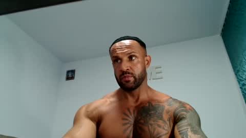 Snapshot of tridentmuscles chatting on 14, 12, 2025 tridentmuscles online show from 14, 12, 2025