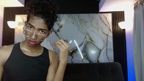 Snapshot of triiangel_latinboy chatting on 12, 4, 2026 Johan online show from 12, 4, 2026