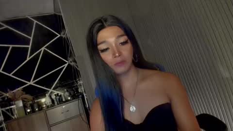 Snapshot of trinityfucksyou chatting on 8, 3, 2025 Ms Ella online show from 8, 3, 2025