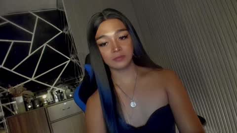 Snapshot of trinityfucksyou chatting on 9, 3, 2025 Ms Ella online show from 9, 3, 2025