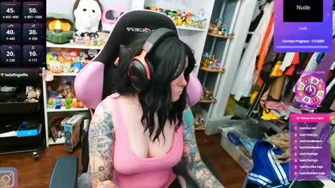 Trin Kat pet online show from 3, 10, 2025