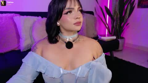 Val martinez  online show from 15, 5, 2026