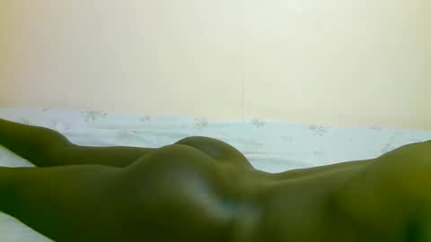 Snapshot of trisbaby3 chatting on 13, 12, 2025 Tris6 online show from 13, 12, 2025