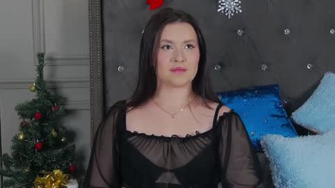 trisha_winslet online show from 26, 12, 2024