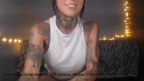 Snapshot of tristan_fantasycam22 chatting on 19, 12, 2024 Tristan And Samara online show from 19, 12, 2024