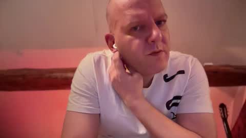 Triton online show from 25, 2, 2026