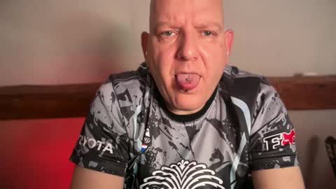 Triton online show from 8, 4, 2026