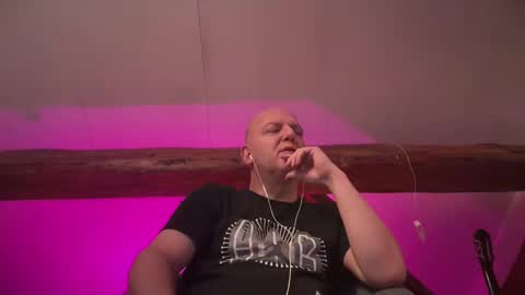 Triton online show from 14, 4, 2026