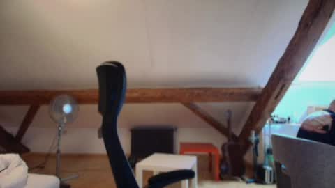 Snapshot of tritonspace chatting on 4, 5, 2026 Triton online show from 4, 5, 2026