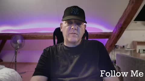 Snapshot of tritonspace chatting on 20, 5, 2026 Triton online show from 20, 5, 2026