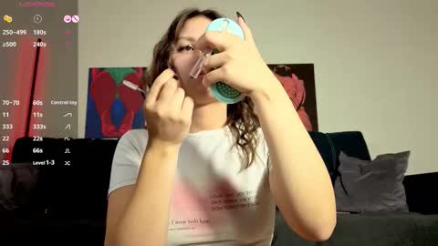 Snapshot of trixibell chatting on 3, 12, 2025 trixibell online show from 3, 12, 2025