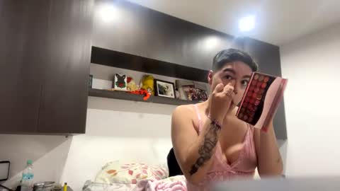 Snapshot of trixie_tangg chatting on 14, 1, 2025 Kitty online show from 14, 1, 2025