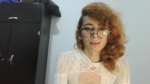 Snapshot of trixy_roses chatting on 18, 12, 2024 Trixy Rose online show from 18, 12, 2024