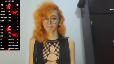 Snapshot of trixy_roses chatting on 14, 1, 2025 Trixy Rose online show from 14, 1, 2025