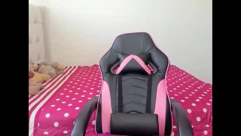 Snapshot of trizzytariaa chatting on 16, 1, 2025 Taria online show from 16, 1, 2025