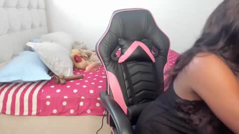 Snapshot of trizzytariaa chatting on 1, 3, 2025 Taria online show from 1, 3, 2025