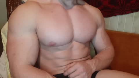 Snapshot of troncq chatting on 28, 1, 2025 Troncq online show from 28, 1, 2025