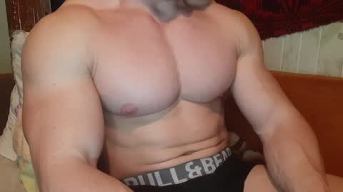 Snapshot of troncq chatting on 1, 2, 2025 Troncq online show from 1, 2, 2025